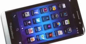 Blackberry-Z30-Hitam